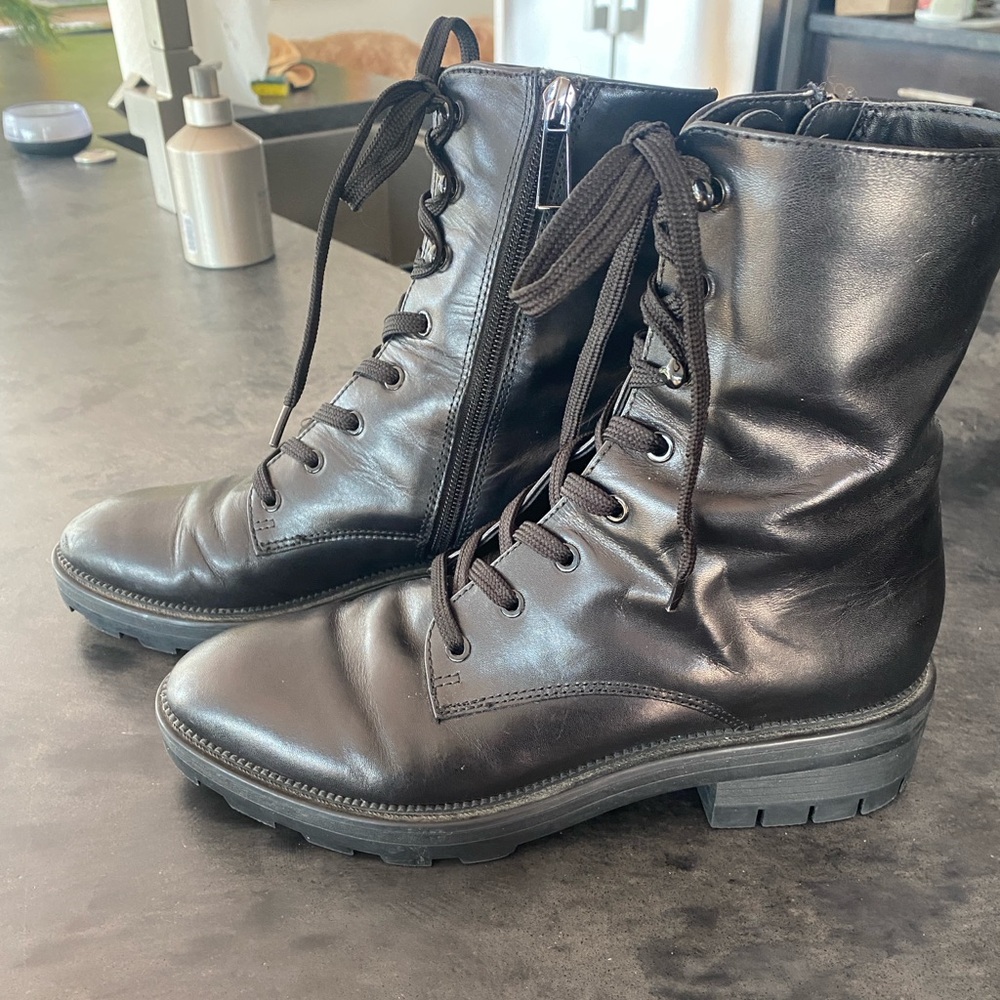 Dolce Vita Ranier Boots, black leather, size 7.